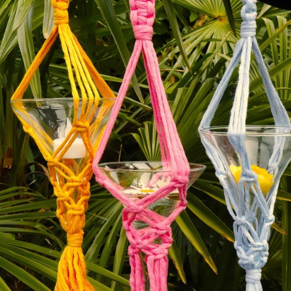 Pakket met leuke bloemenhangers gemaakt met macrame Durable Rope